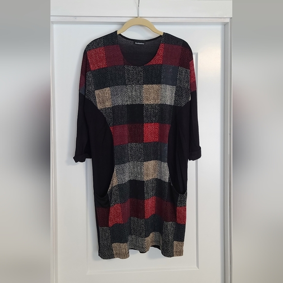 3/$20  Initiatives tunic with pockets - Picture 1 of 2